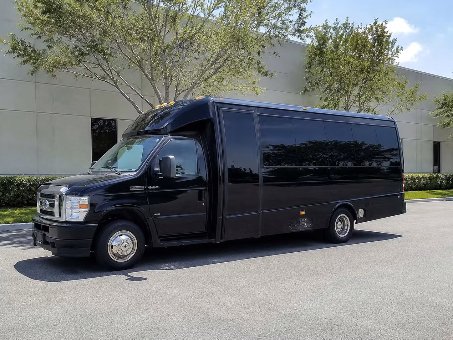 minibus rentals for inland empire youth sports tournaments