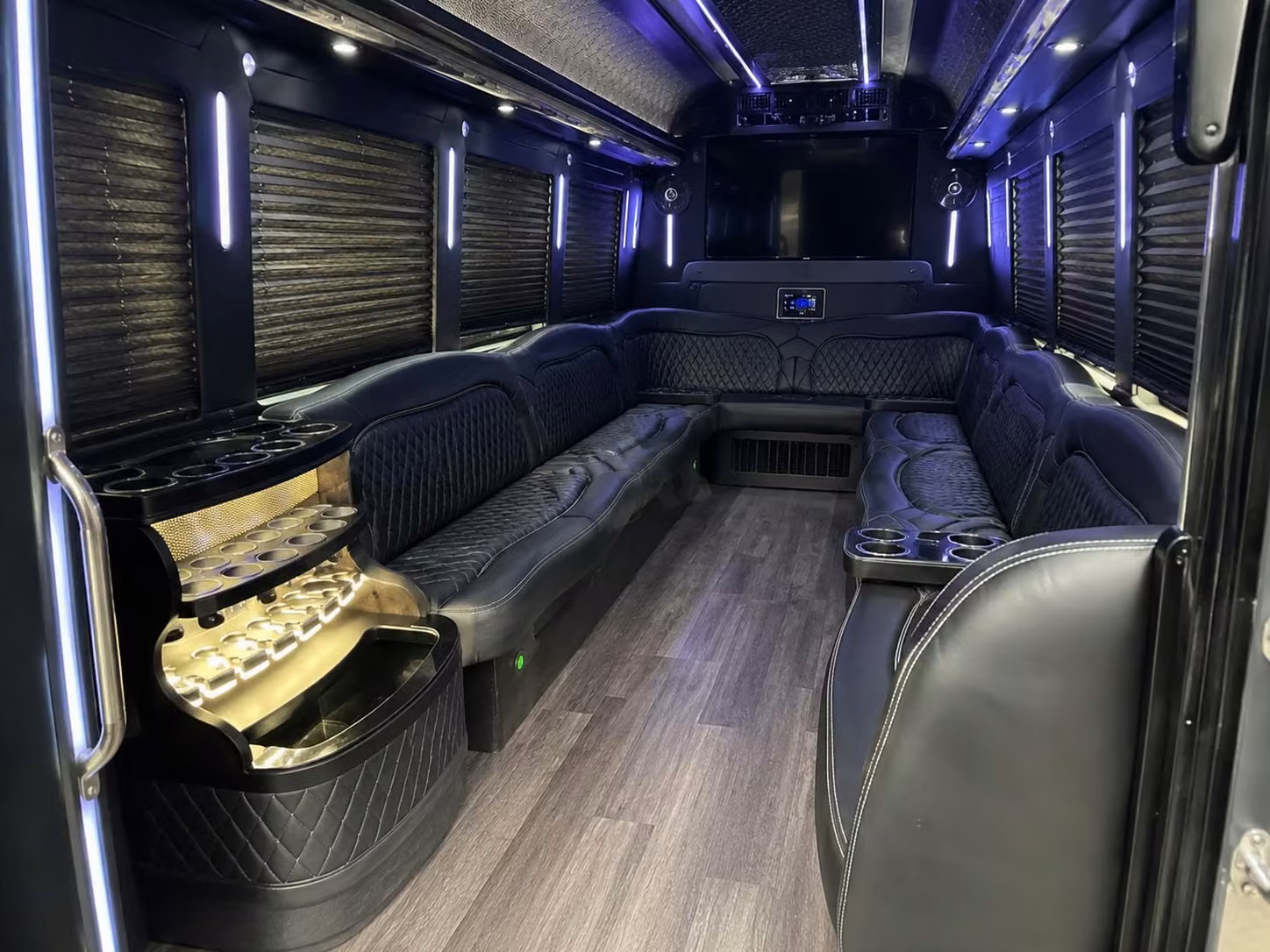 party buses for moreno valley prom night groups who want to arrive in style